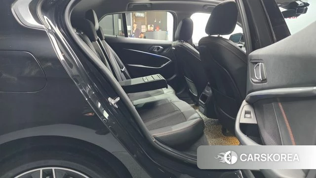 BMW 1 Series (F40) 2020 Черный из Кореи, фото 3