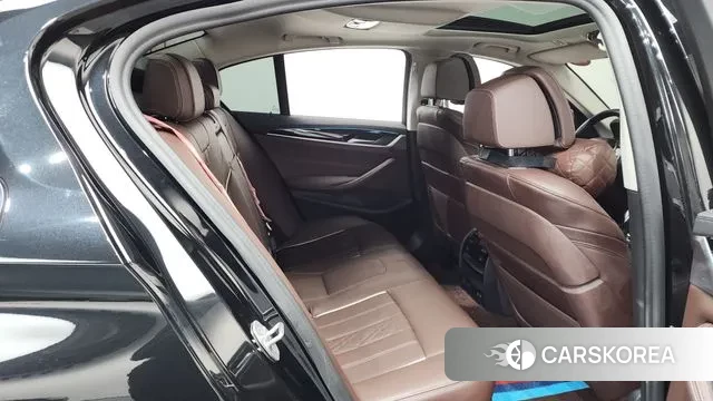 BMW 5 Series (G30) 2021 Черный из Кореи, фото 3