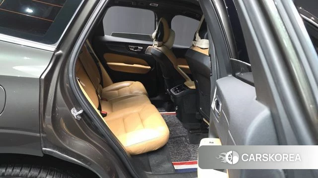 Volvo XC60 second Generation 2018 Серый из Кореи, фото 3