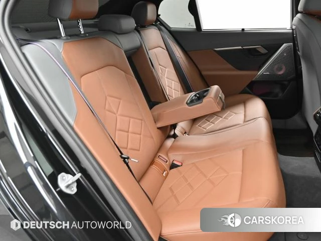 BMW 5 Series (G60) 2025 Черный из Кореи, фото 3