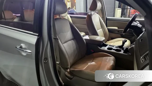 Kia The New Carnival 2019 Серебряный из Кореи, фото 3