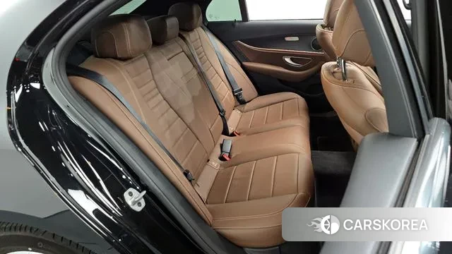 Mercedes-Benz E-Class W213 2022 Черный из Кореи, фото 3