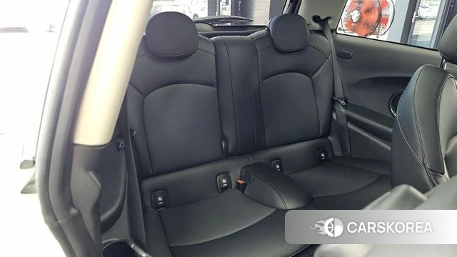 Mini Cooper 2021 Жемчужный цвет из Кореи, фото 3