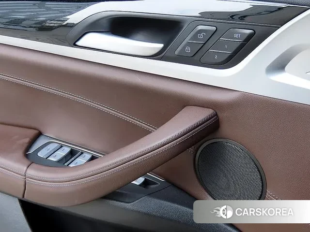 BMW X4 (G02) 2023 Белый из Кореи, фото 3