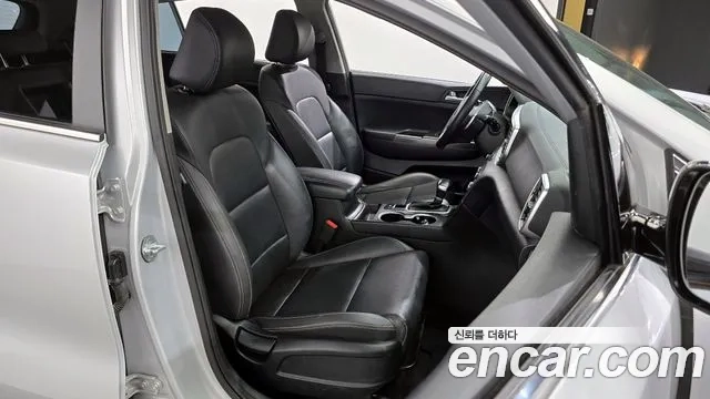 Kia Sportage The Bold 2021 Серебряный из Кореи, фото 3