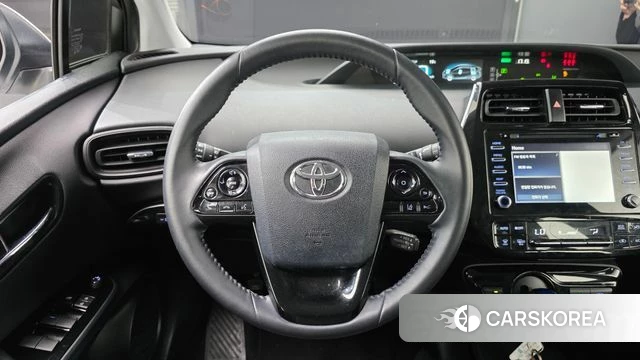 Toyota Prius 4th Generation 2022 Белый из Кореи, фото 3