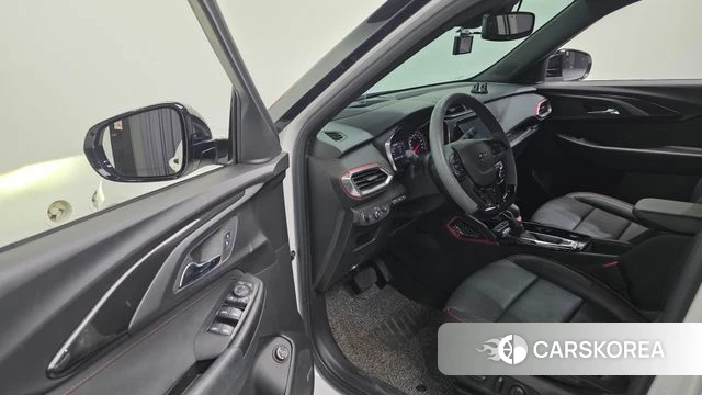 Chevrolet (GM Daewoo) Trailblazer 2023 Белый из Кореи, фото 3