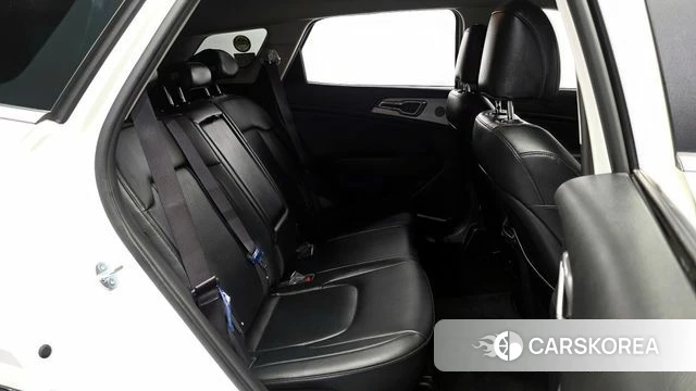 Kia Sportage 5th Generation 2023 Белый из Кореи, фото 3