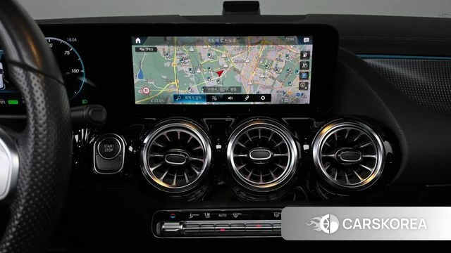 Mercedes-Benz EQA H243 2022 Коричневый из Кореи, фото 3