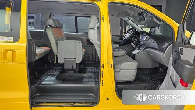 Hyundai The New Grand Starex 2018 Желтый из Кореи, фото 3