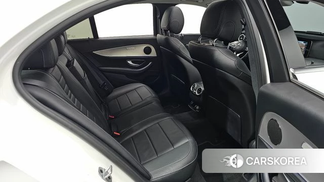Mercedes-Benz E-Class W213 2018 Белый из Кореи, фото 3