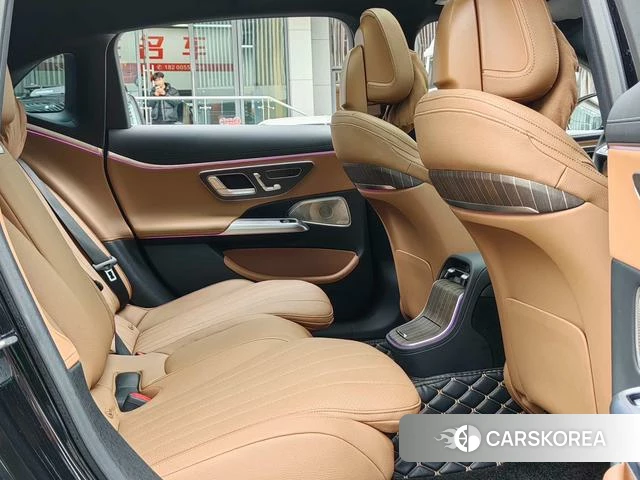 Mercedes-Benz E-class 2024 Черный из Китая, фото 3