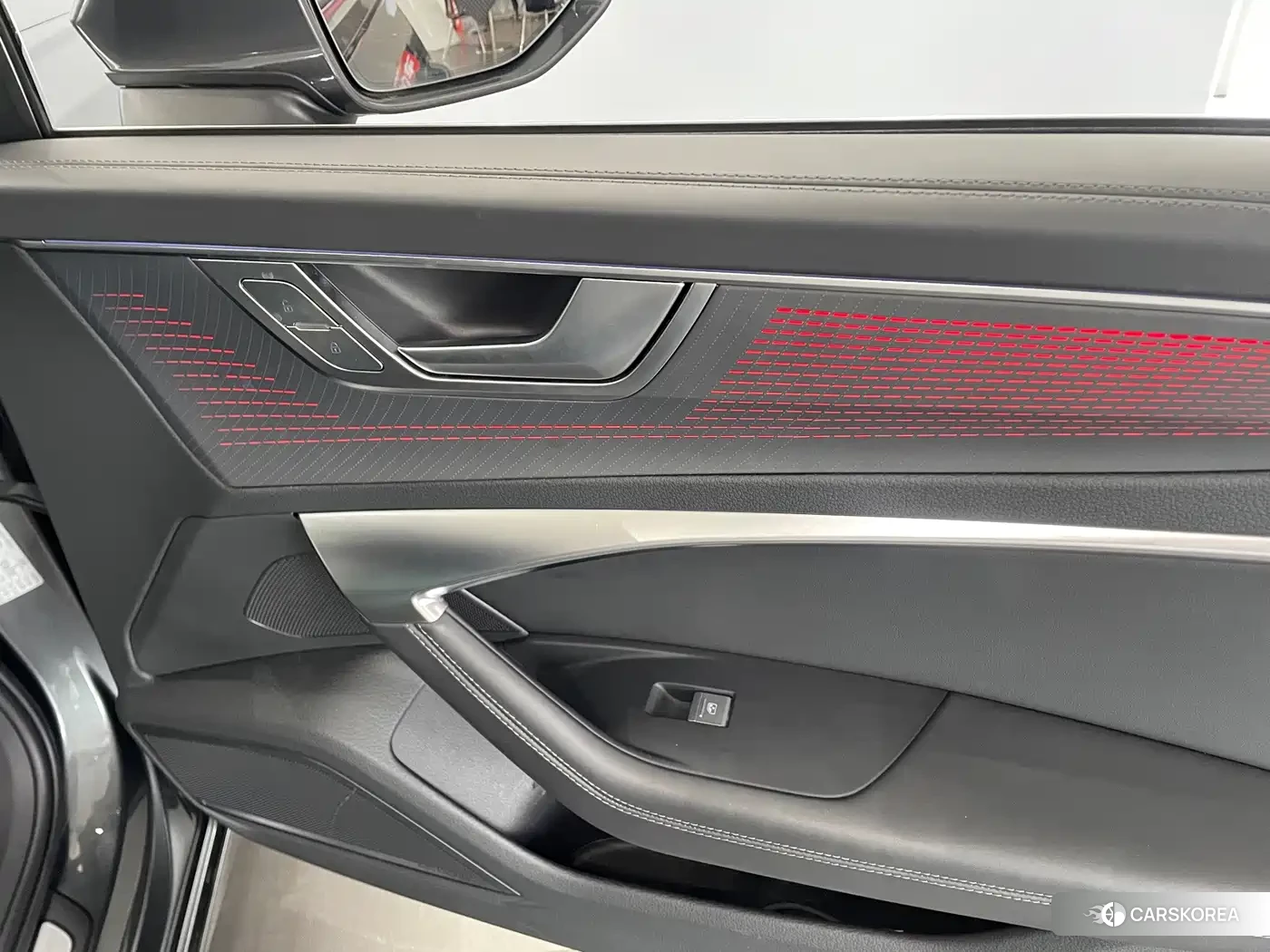 Audi A6L 2022 Silver/gray из Китая, фото 3