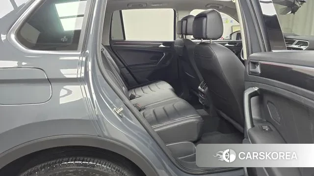 Volkswagen Tiguan second Generation 2023 Серый из Кореи, фото 3