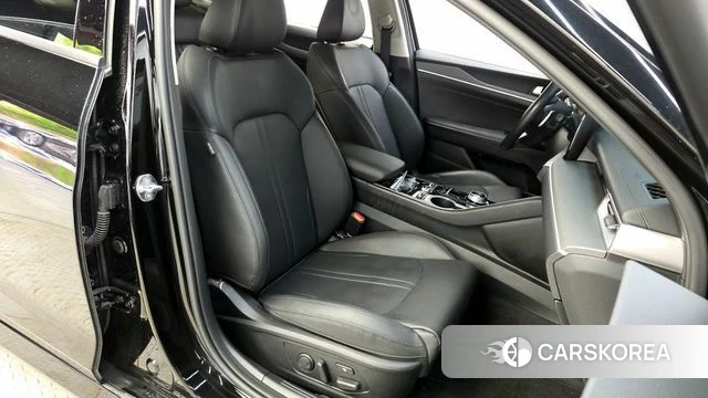 Kia K5 3rd generation 2023 Черный из Кореи, фото 3