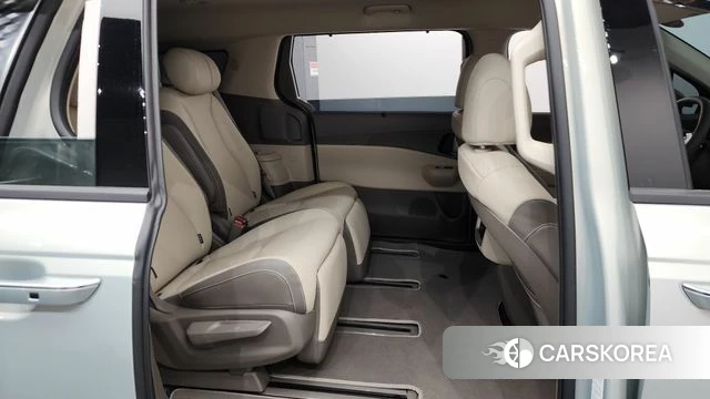 Kia The New Carnival 4th Generation 2025 Серебристо-серый из Кореи, фото 3