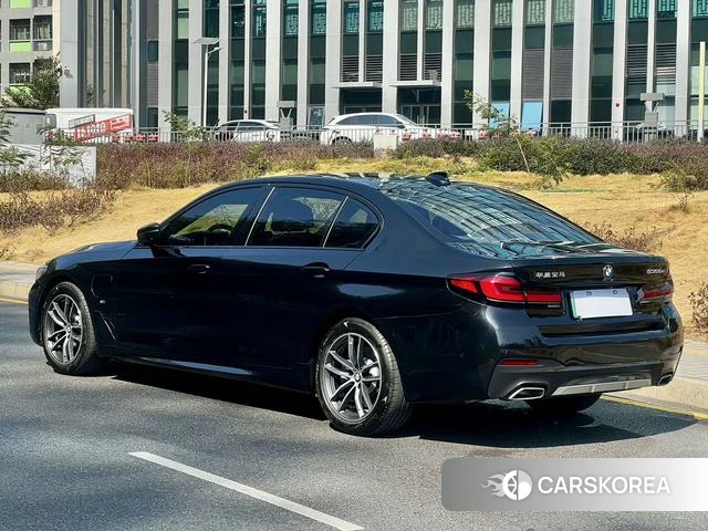 BMW 5 series PHEV 2021 Черный из Китая, фото 3