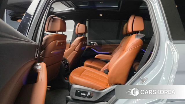 BMW X7 (G07) 2025 Цвет галактики из Кореи, фото 3