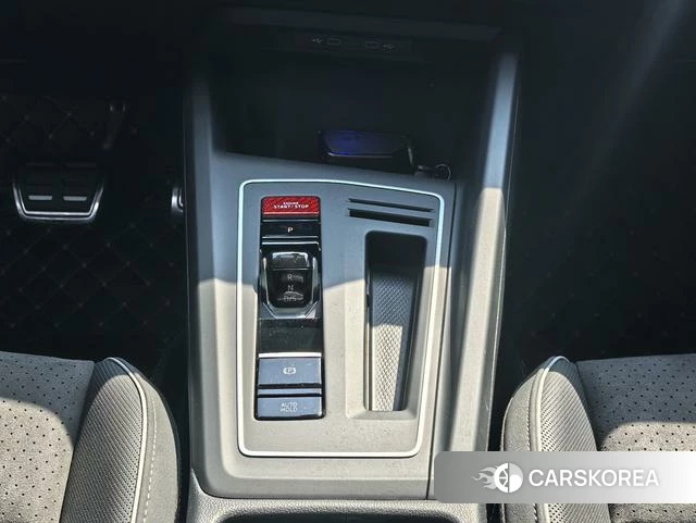 Volkswagen Golf 2024 Серебристо-серый из Китая, фото 3