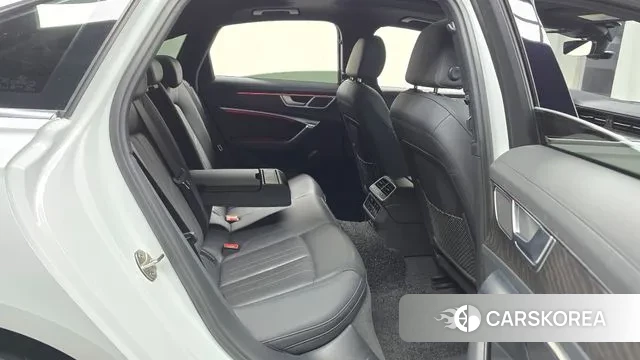 Audi A6 (C8) 2021 Белый из Кореи, фото 3