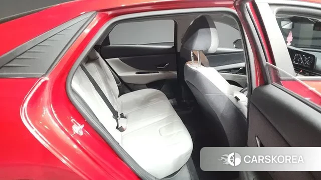 Hyundai Avante (CN7) 2021 Красный из Кореи, фото 3