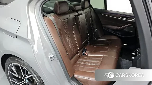 BMW 5 Series (G30) 2020 Серый из Кореи, фото 3