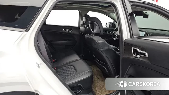 Kia Sportage 5th Generation Hybrid 2023 Белый из Кореи, фото 3