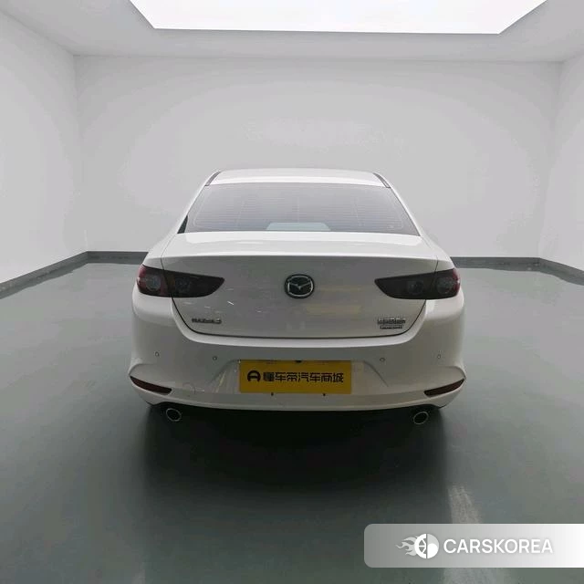 Mazda 3 Angkesaila 2022 Белый из Китая, фото 3