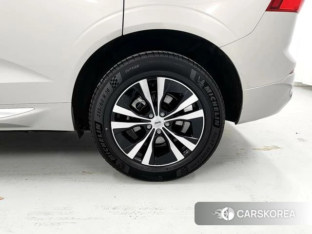 Volvo XC60 2025 Серебристо-серый из Китая, фото 3