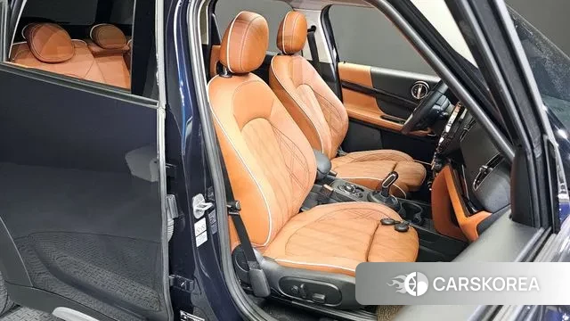 Mini Cooper Countryman 2024 Черный из Кореи, фото 3