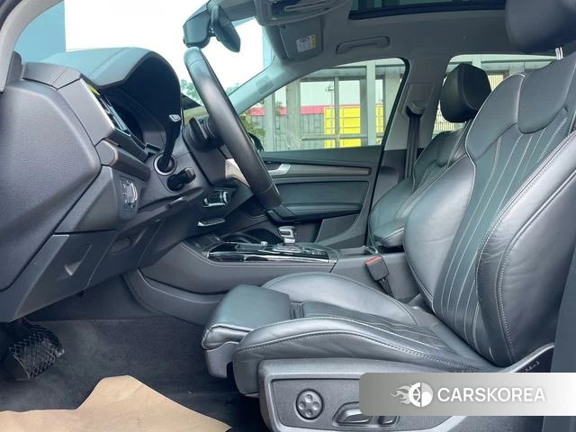 Audi Q5L 2021 Синий из Китая, фото 3
