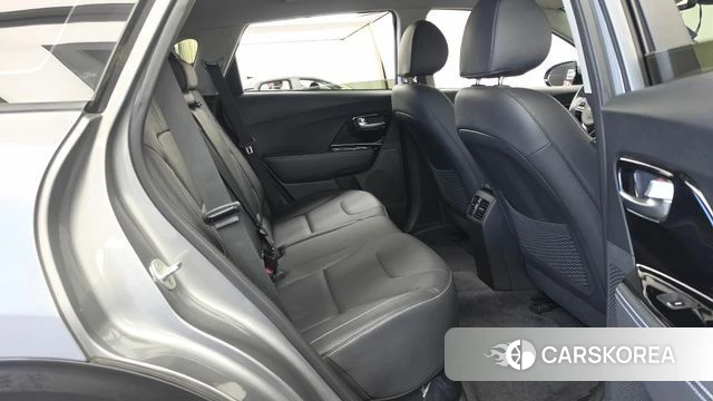 Kia Niro EV 2021 Серебристо-серый из Кореи, фото 3