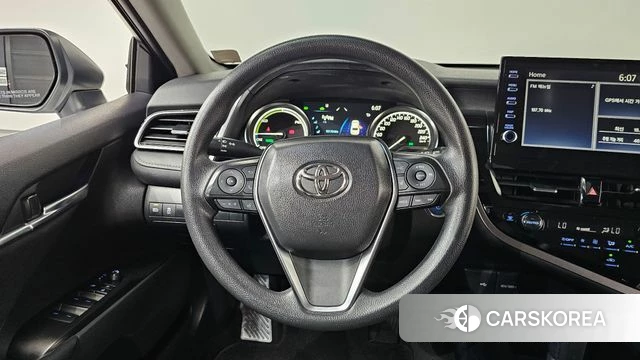 Toyota Camry (XV70) 2023 Белый из Кореи, фото 3