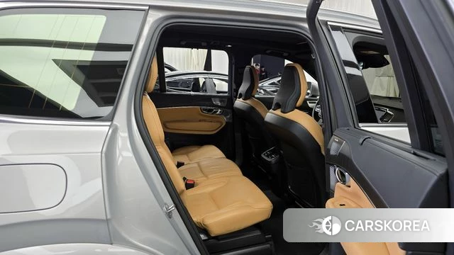 Volvo XC90 second Generation 2023 Серебряный из Кореи, фото 3