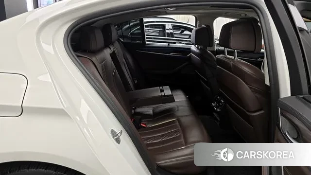 BMW 5 Series (G30) 2022 Белый из Кореи, фото 3