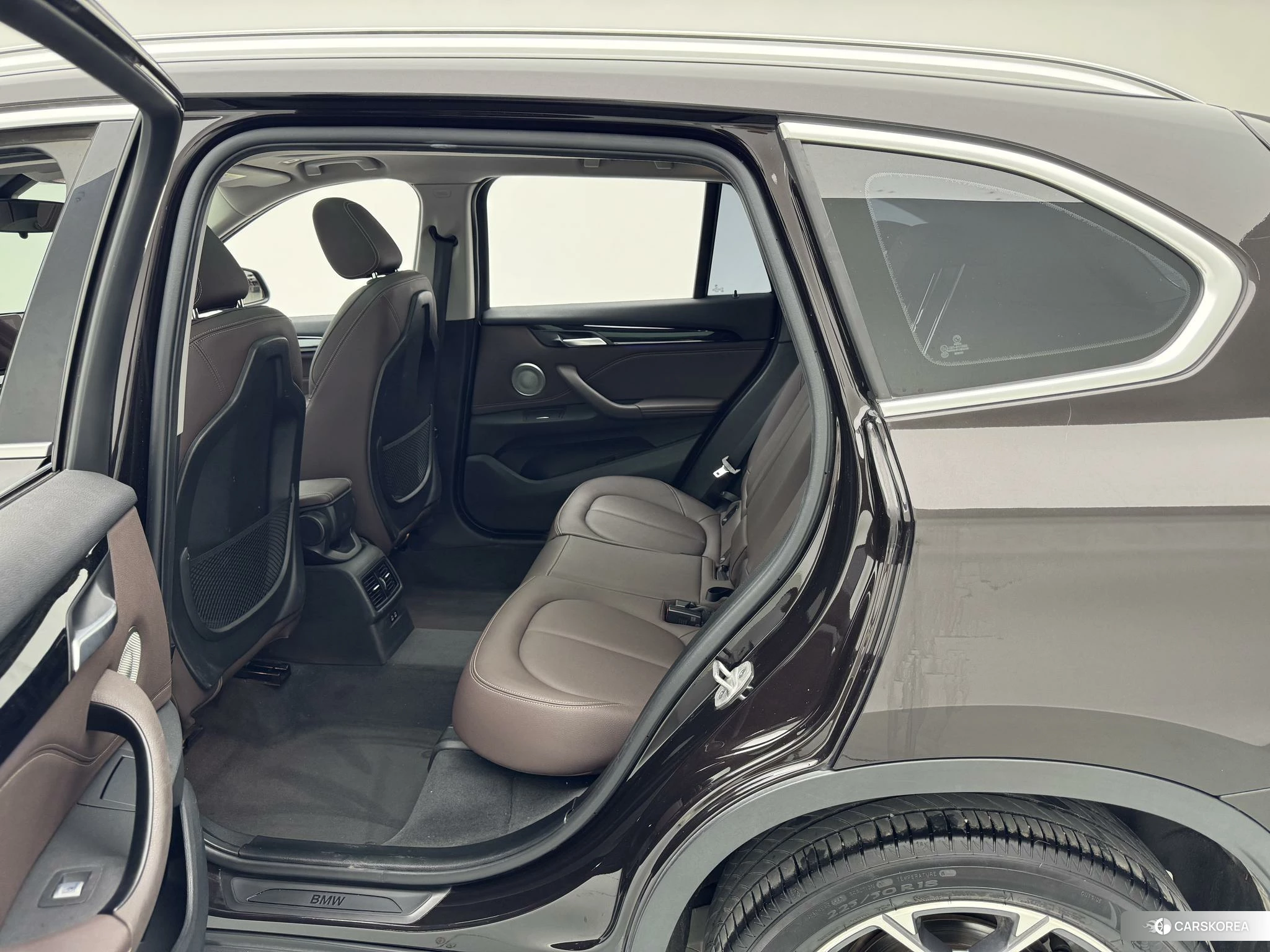 BMW X1 2020 Коричневый из Китая, фото 3