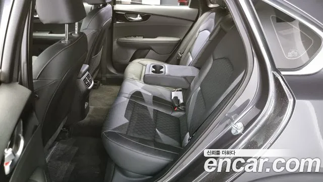 Kia The New K3 2nd generation 2022 Серый из Кореи, фото 3