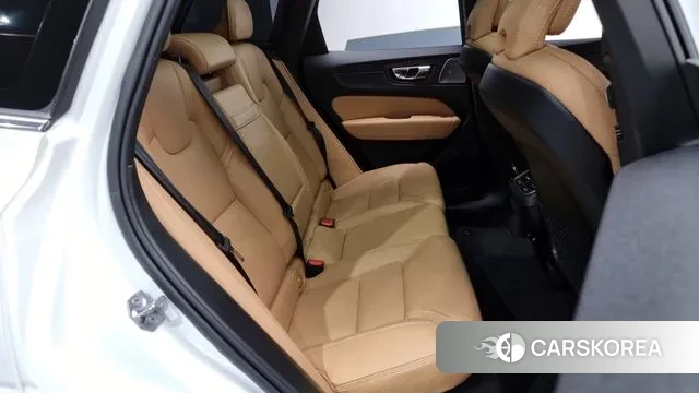 Volvo XC60 second Generation 2019 Белый из Кореи, фото 3