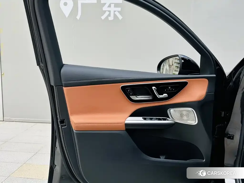 Mercedes-Benz GLC 2026 Silver/gray из Китая, фото 3