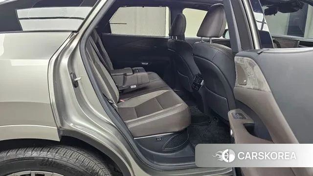 Lexus RX350h 5th generation 2023 Серебристо-серый из Кореи, фото 3