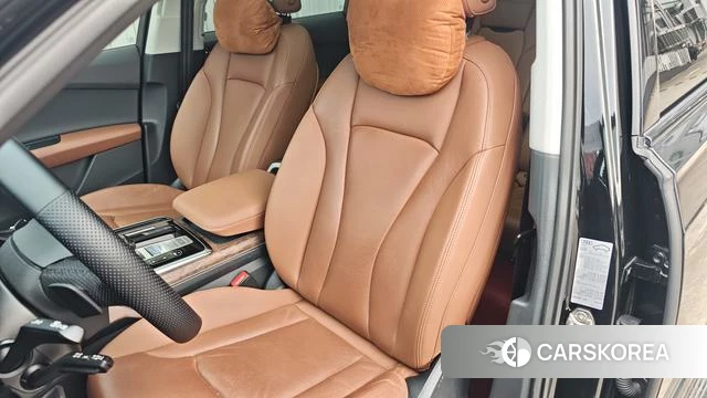 Audi Q7 2022 Черный из Китая, фото 3