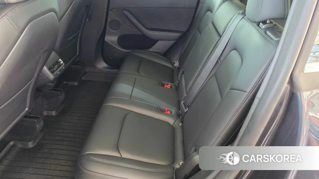 Tesla Model Y 2025 Серый из Кореи, фото 3