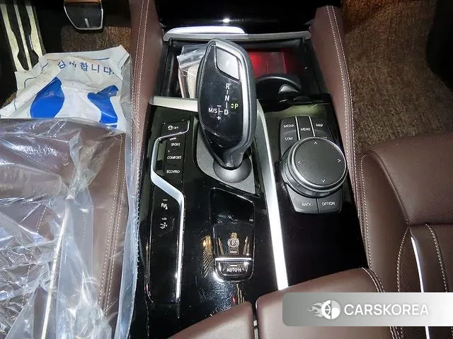 BMW 6 Series GT (G32) 2022 Белый из Кореи, фото 3