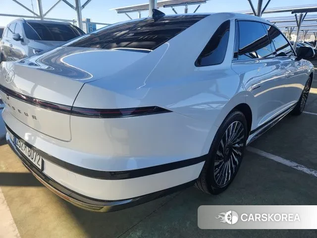 Hyundai Grandeur Hybrid (GN7) 2023 Белый из Кореи, фото 3