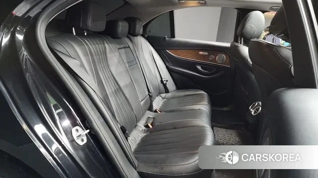 Mercedes-Benz E-Class W213 2019 Черный из Кореи, фото 3