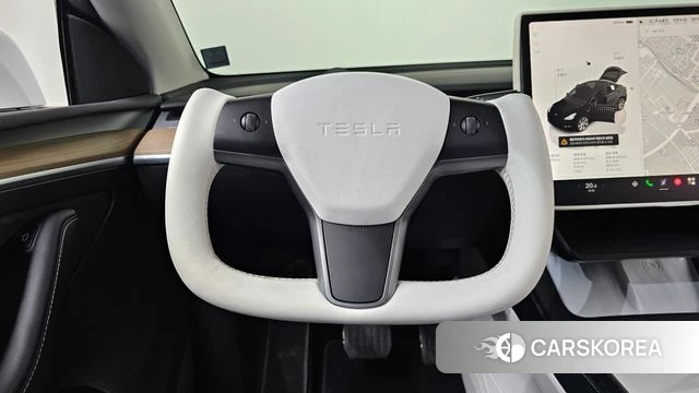 Tesla Model Y 2023 Белый из Кореи, фото 3