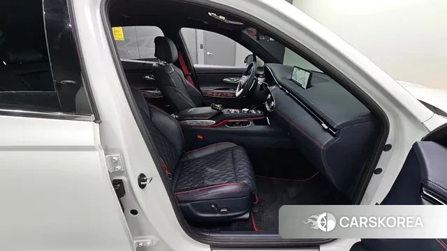 Genesis GV70 2023 Белый из Кореи, фото 3