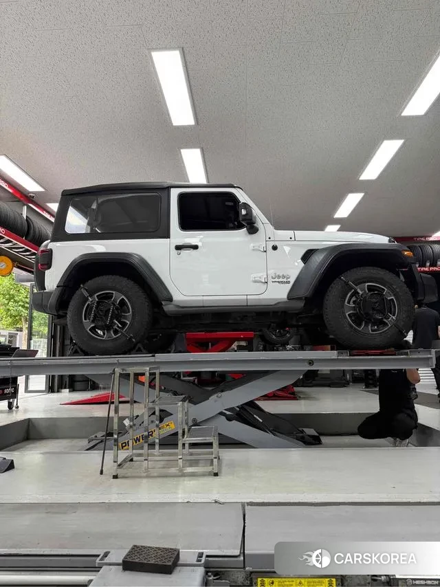 Jeep Wrangler (JL) 2019 Белый из Кореи, фото 3