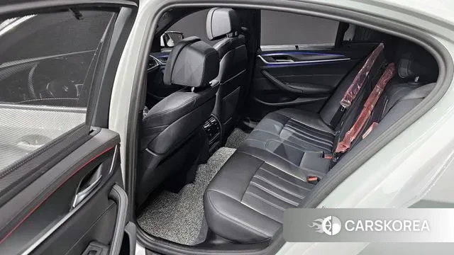 BMW 5 Series (G30) 2022 Белый из Кореи, фото 3