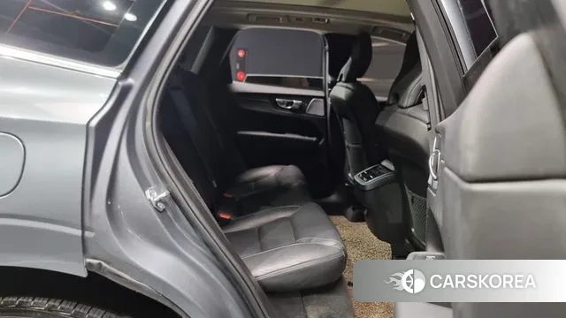 Volvo XC60 second Generation 2021 Серый из Кореи, фото 3